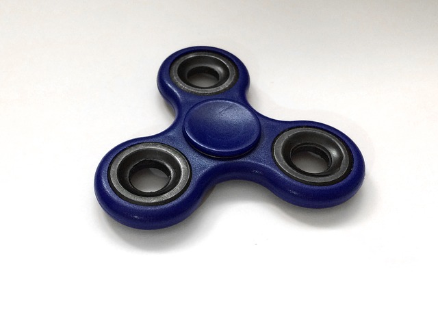 fidgit spinner hračka